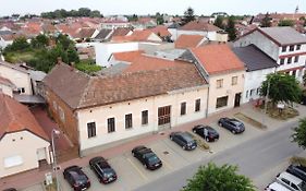 Sobe Dakovacki Vezovi